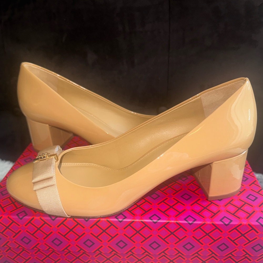 Tory Burch Trudy 55MM Pump/Soft Patent Calf 
 9 Womens